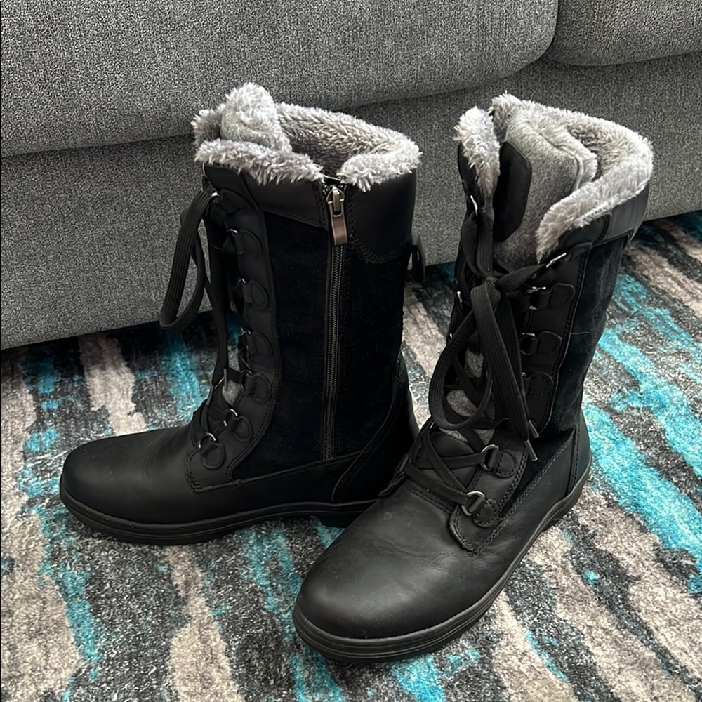 Kodiak Black and Gray Winter Boots with Plush Lining - Picture 6 of 8